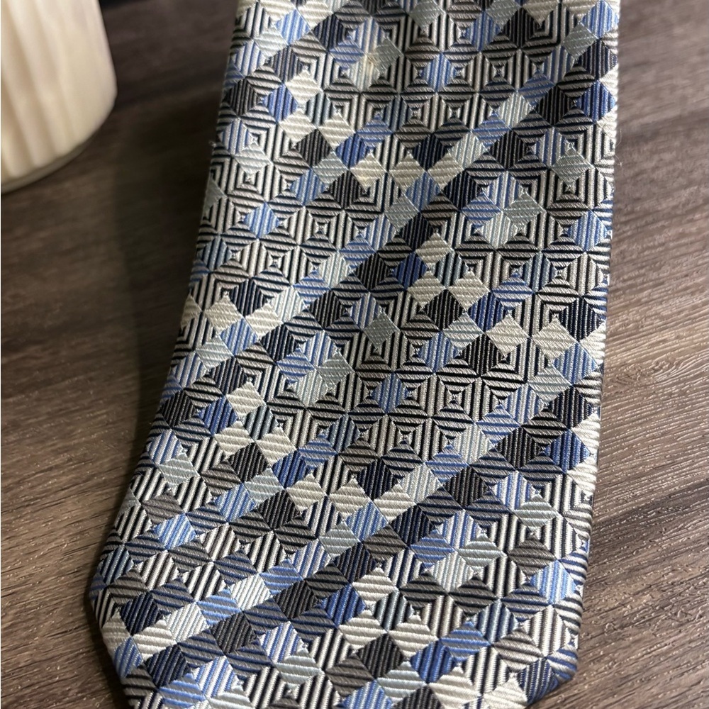Alexander Julian Geometric Pattern Tie in Blue and Gray